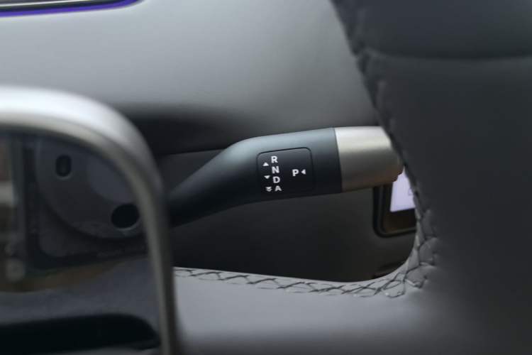 Used Li Auto i6 2025 Model Two-Wheel-Drive Standard Type Gear Lever