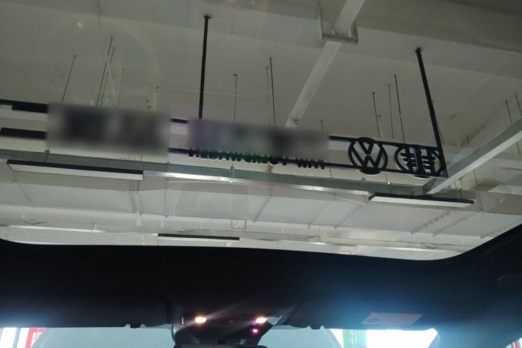 Used Li Auto i6 2025 Model Two-Wheel-Drive Standard Type Headliner