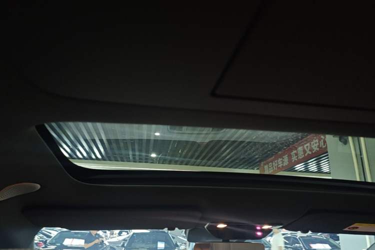 Used Li Auto i6 2025 Model Four-Wheel-Drive Standard Type Headliner