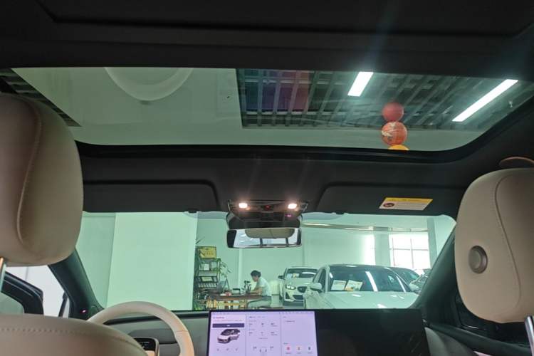 Used Li Auto i6 2025 Model Four-Wheel-Drive Standard Type Headliner