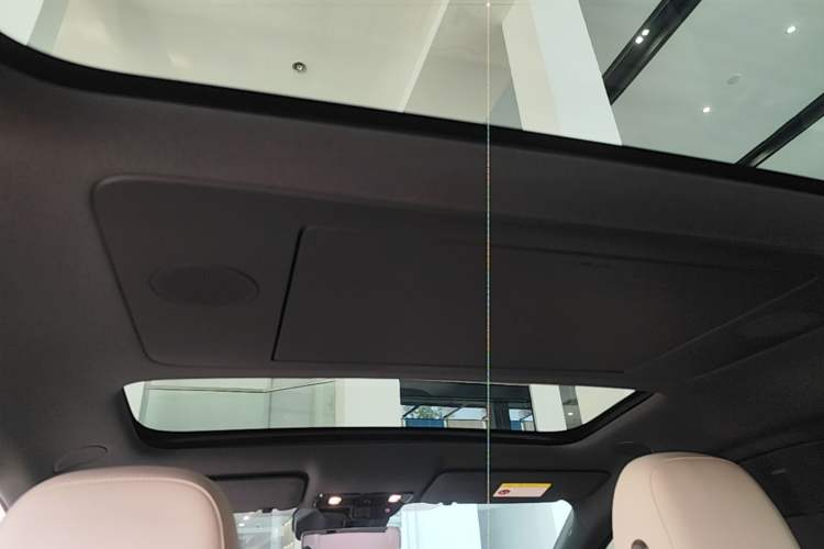 Used Li Auto i6 2025 Model Four-Wheel-Drive Standard Type Headliner