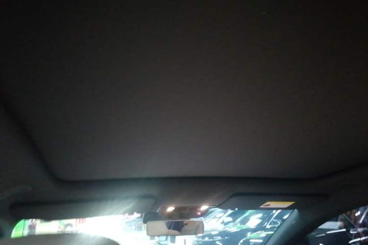 Used Li Auto i6 2025 Model Four-Wheel-Drive Standard Type Headliner