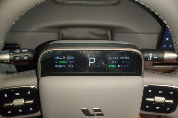 Used Li Auto i6 2025 Model Two-Wheel-Drive Standard Type Instrument Cluster