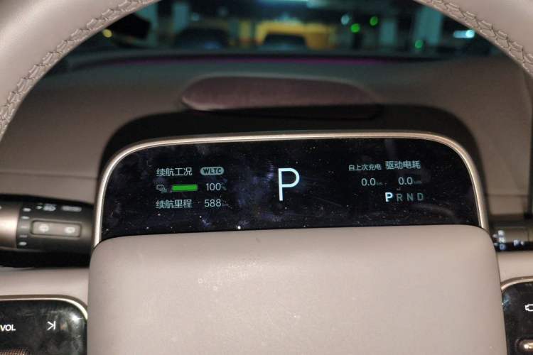 Used Li Auto i6 2025 Model Two-Wheel-Drive Standard Type Instrument Cluster