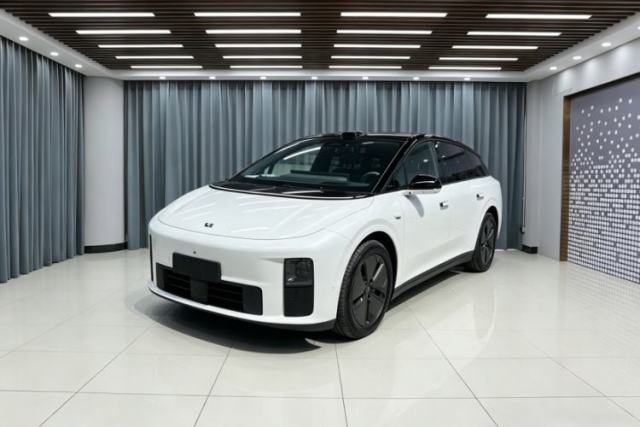 Used Li Auto i6 2025 Model Two-Wheel-Drive Standard Type