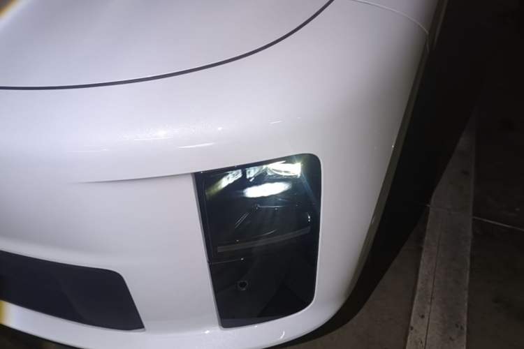 Used Li Auto i6 2025 Model Two-Wheel-Drive Standard Type Left Front Headlight