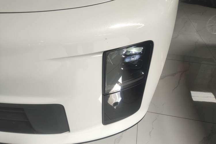 Used Li Auto i6 2025 Model Two-Wheel-Drive Standard Type Left Front Headlight