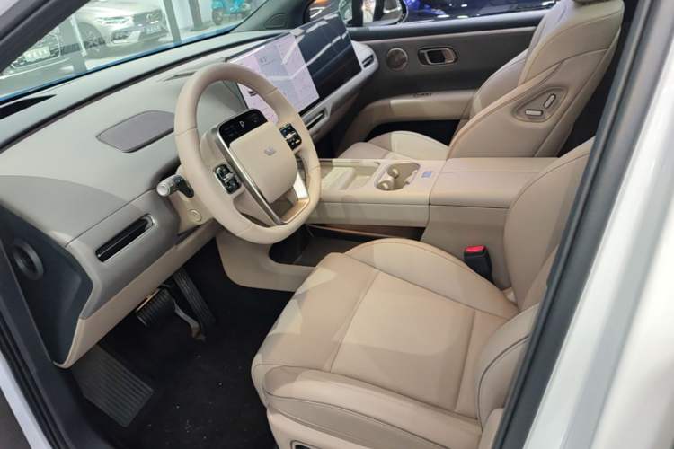 Used Li Auto i6 2025 Model Two-Wheel-Drive Standard Type Left Front Seat