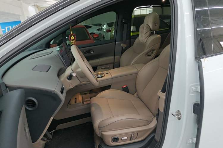 Used Li Auto i6 2025 Model Two-Wheel-Drive Standard Type Left Front Seat