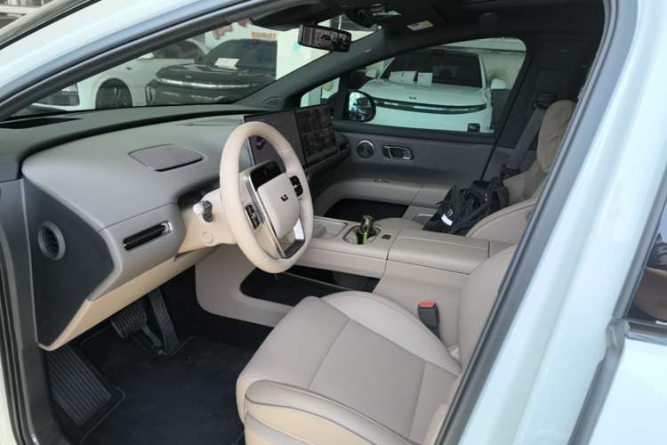 Used Li Auto i6 2025 Model Four-Wheel-Drive Standard Type Left Front Seat