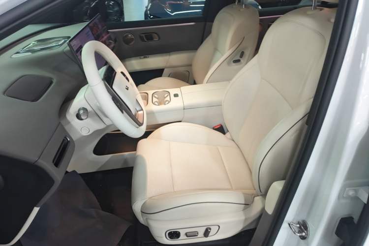 Used Li Auto i6 2025 Model Four-Wheel-Drive Standard Type Left Front Seat