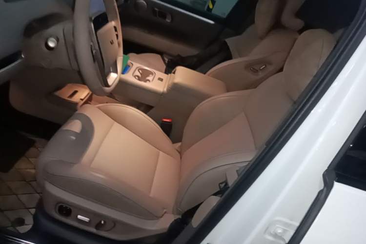 Used Li Auto i6 2025 Model Two-Wheel-Drive Standard Type Left Front Seat
