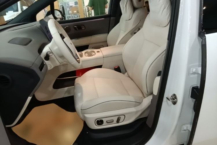 Used Li Auto i6 2025 Model Two-Wheel-Drive Standard Type Left Front Seat