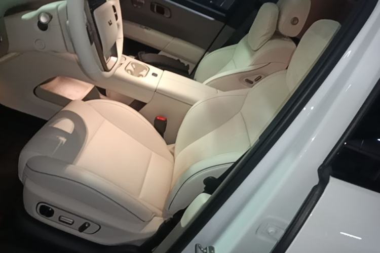 Used Li Auto i6 2025 Model Four-Wheel-Drive Standard Type Left Front Seat