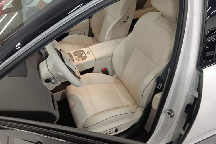 Used Li Auto i6 2025 Model Two-Wheel-Drive Standard Type Left Front Seat