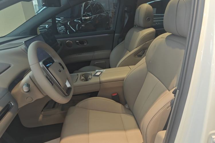 Used Li Auto i6 2025 Model Four-Wheel-Drive Standard Type Left Front Seat