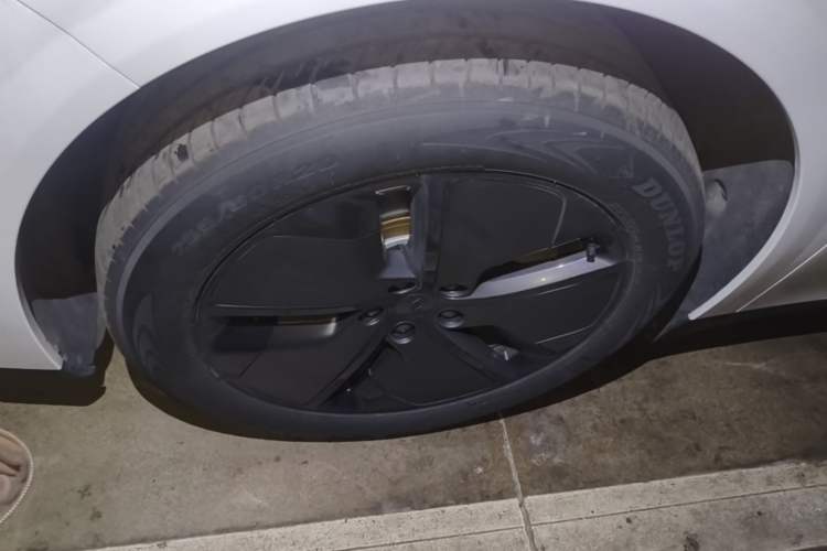 Used Li Auto i6 2025 Model Two-Wheel-Drive Standard Type Left Front Wheel Hub