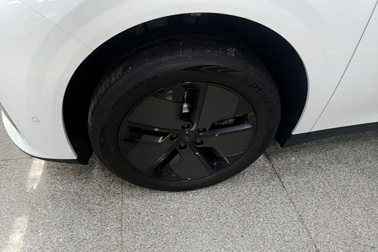Used Li Auto i6 2025 Model Two-Wheel-Drive Standard Type Left Front Wheel Hub