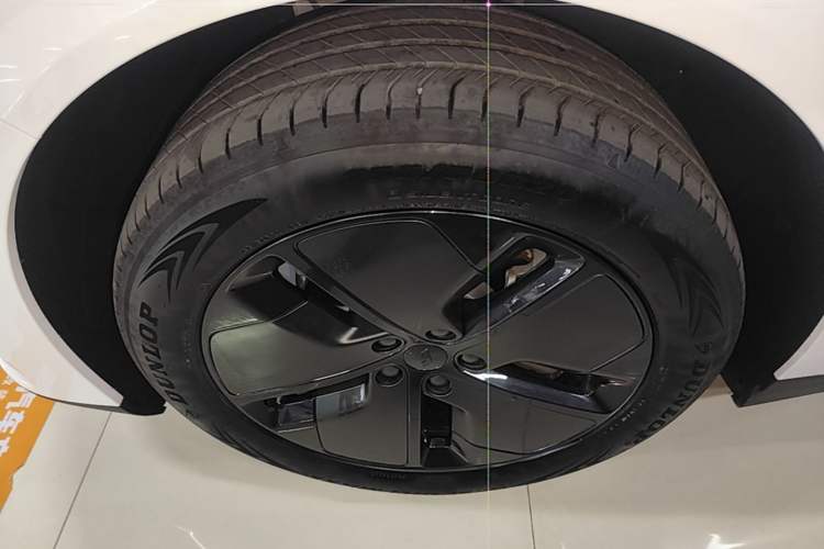 Used Li Auto i6 2025 Model Two-Wheel-Drive Standard Type Left Front Wheel Hub