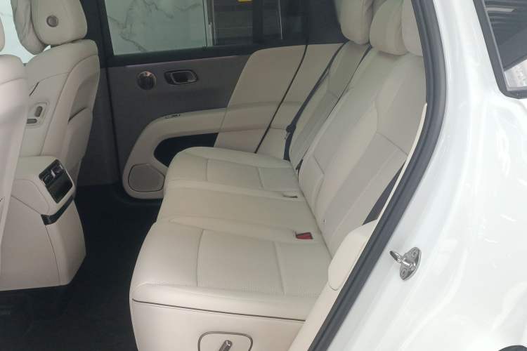 Used Li Auto i6 2025 Model Two-Wheel-Drive Standard Type Left Rear Seat