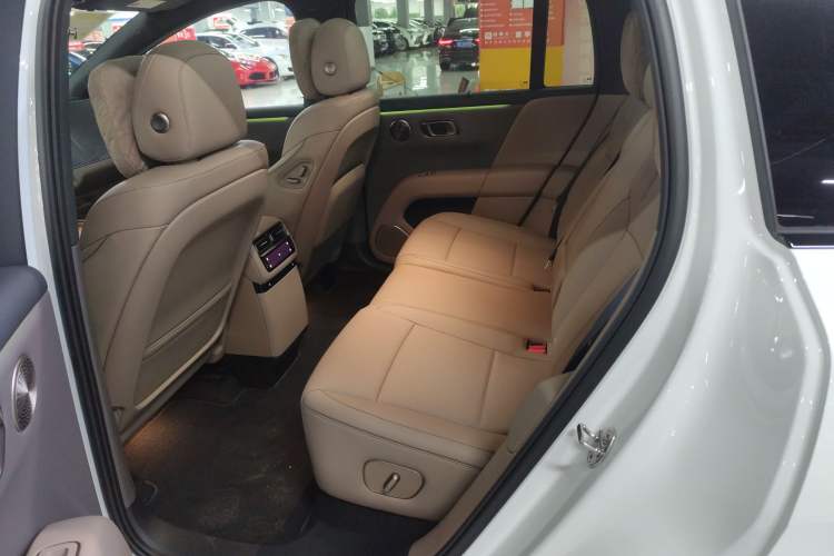 Used Li Auto i6 2025 Model Two-Wheel-Drive Standard Type Left Rear Seat