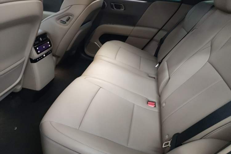 Used Li Auto i6 2025 Model Two-Wheel-Drive Standard Type Left Rear Seat