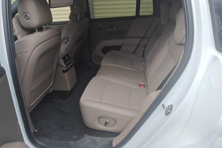 Used Li Auto i6 2025 Model Two-Wheel-Drive Standard Type Left Rear Seat