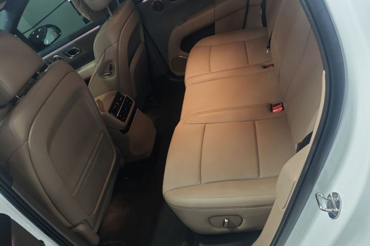 Used Li Auto i6 2025 Model Four-Wheel-Drive Standard Type Left Rear Seat