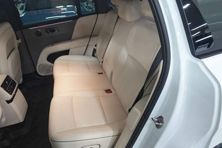 Used Li Auto i6 2025 Model Four-Wheel-Drive Standard Type Left Rear Seat