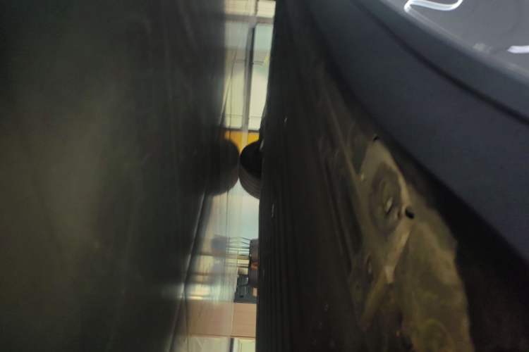 Used Li Auto i6 2025 Model Two-Wheel-Drive Standard Type Left Side Sill