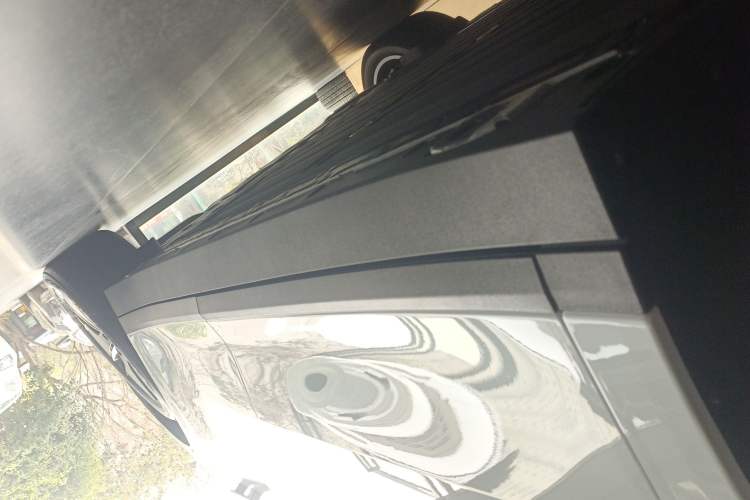 Used Li Auto i6 2025 Model Two-Wheel-Drive Standard Type Left Side Sill