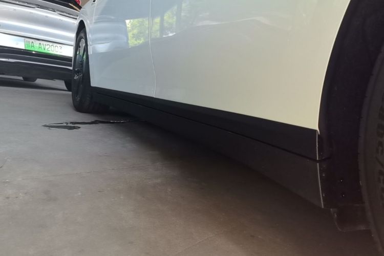 Used Li Auto i6 2025 Model Two-Wheel-Drive Standard Type Left Side Sill