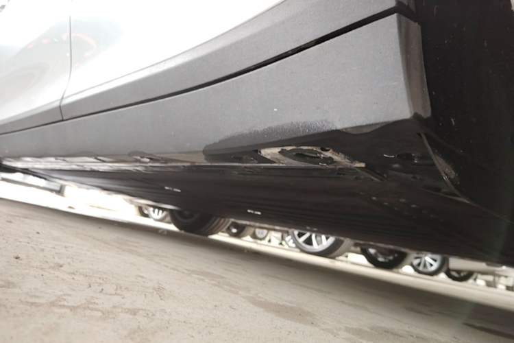Used Li Auto i6 2025 Model Four-Wheel-Drive Standard Type Left Side Sill