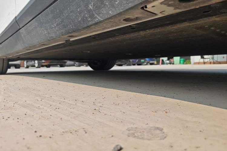 Used Li Auto i6 2025 Model Four-Wheel-Drive Standard Type Left Side Sill