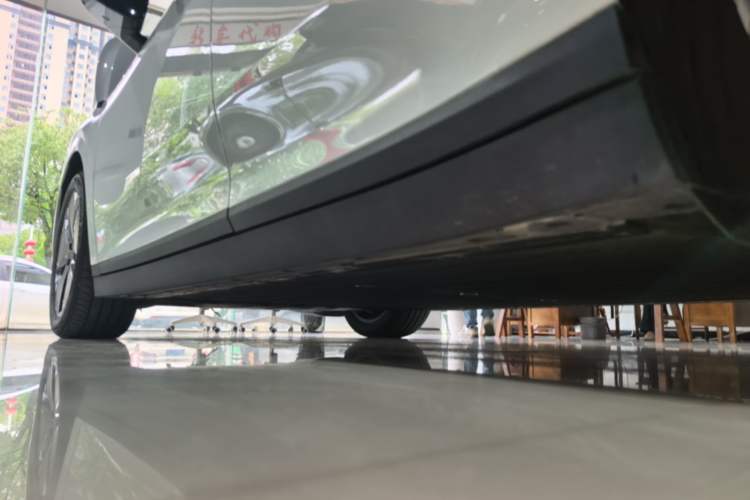 Used Li Auto i6 2025 Model Two-Wheel-Drive Standard Type Left Side Sill