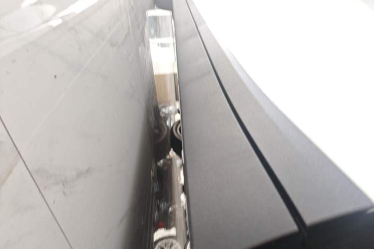 Used Li Auto i6 2025 Model Two-Wheel-Drive Standard Type Left Side Sill