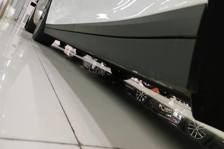 Used Li Auto i6 2025 Model Four-Wheel-Drive Standard Type Left Side Sill