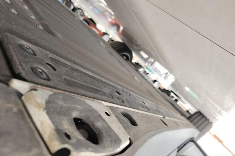Used Li Auto i6 2025 Model Two-Wheel-Drive Standard Type Left Side Sill