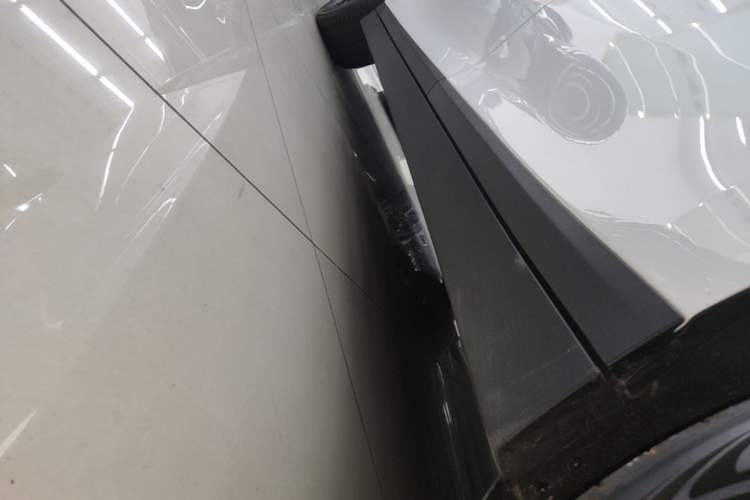 Used Li Auto i6 2025 Model Two-Wheel-Drive Standard Type Left Side Sill