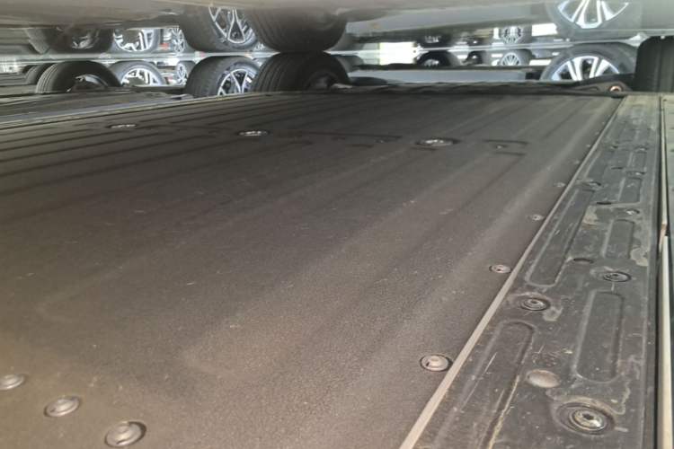 Used Li Auto i6 2025 Model Two-Wheel-Drive Standard Type Left Side Sill