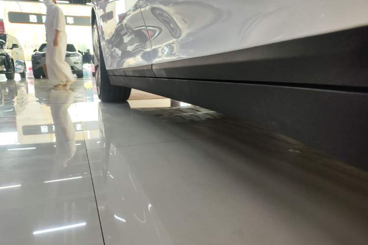 Used Li Auto i6 2025 Model Four-Wheel-Drive Standard Type Left Side Sill