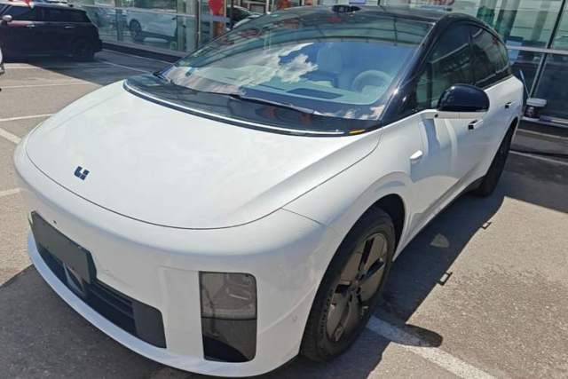 Used Li Auto i6 2025 Model Two-Wheel-Drive Standard Type