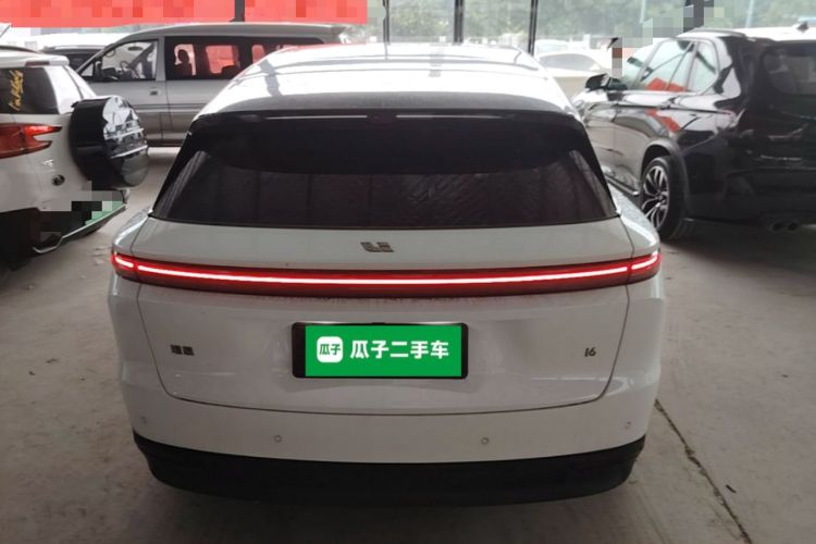 Used Li Auto i6 2025 Model Four-Wheel-Drive Standard Type Rear