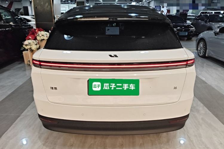 Used Li Auto i6 2025 Model Four-Wheel-Drive Standard Type Rear