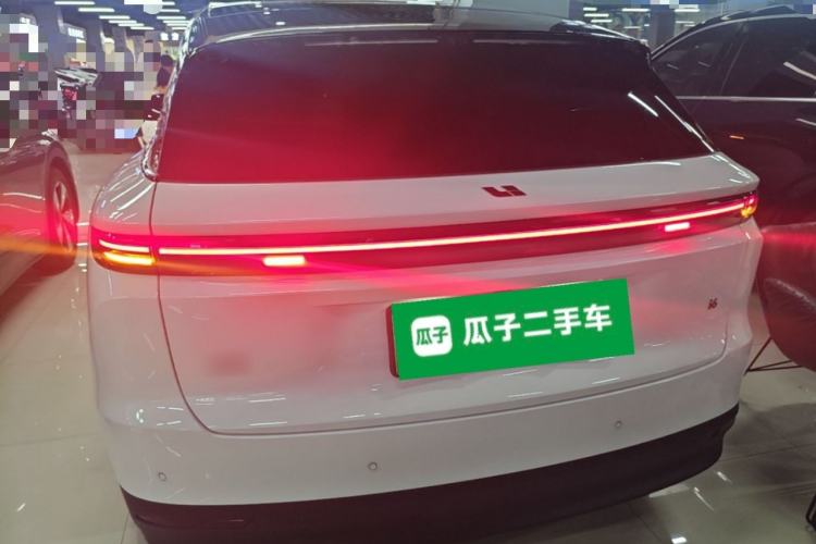 Used Li Auto i6 2025 Model Four-Wheel-Drive Standard Type Rear