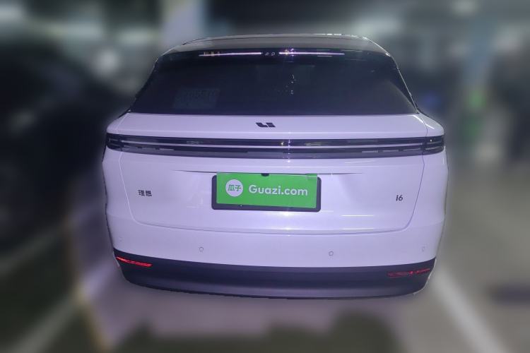 Used Li Auto i6 2025 Model Four-Wheel-Drive Standard Type Rear