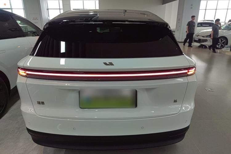 Used Li Auto i6 2025 Model Four-Wheel-Drive Standard Type Rear