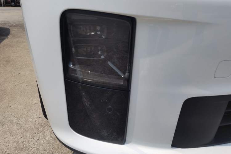Used Li Auto i6 2025 Model Two-Wheel-Drive Standard Type Right Front Headlight