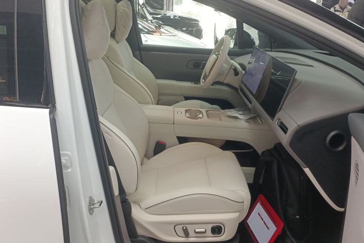 Used Li Auto i6 2025 Model Two-Wheel-Drive Standard Type Right Front Seat