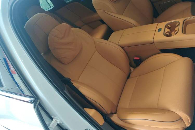 Used Li Auto i6 2025 Model Two-Wheel-Drive Standard Type Right Front Seat